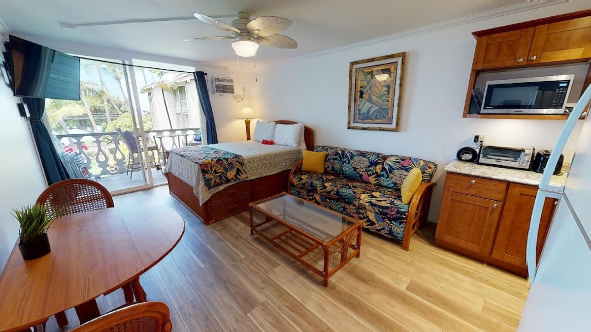 Condo in Kailua-Kona · ★4.89 · 1 bedroom · 2 beds · 1 private bath - Photo 1