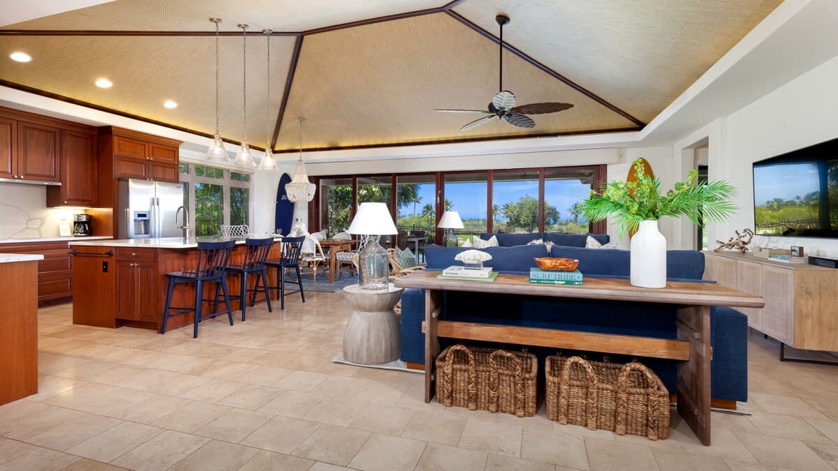 Home in Waimea · ★4.75 · 4 bedrooms · 6 beds · 4.5 baths - Photo 5