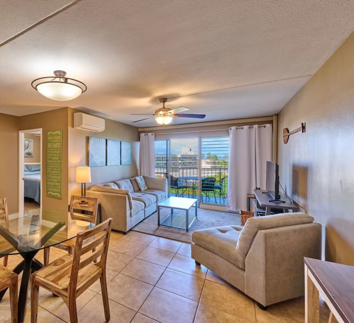 Condo in Kihei · ★4.9 · 2 bedrooms · 3 beds · 2 baths - Photo 2