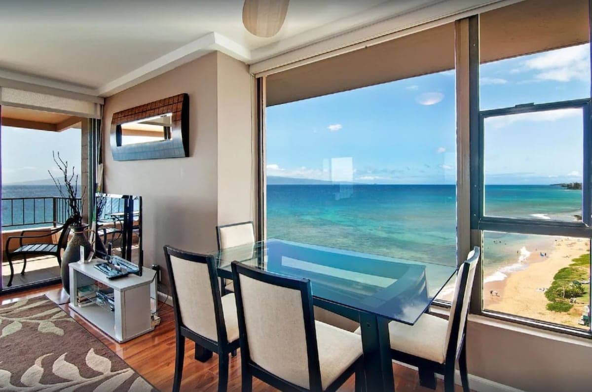 Condo in Lahaina · ★4.83 · 1 bedroom · 2 beds · 1 bath - Photo 5