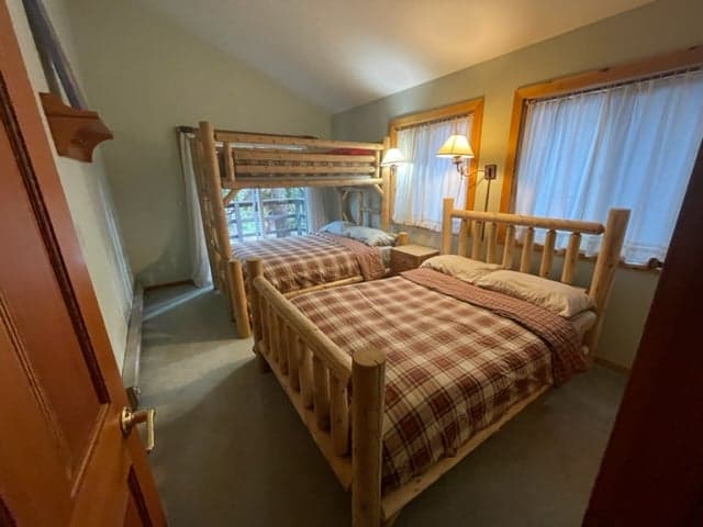 Old Tahoe Cabin 2 Blocks from Lake + Hot Tub - Photo 2
