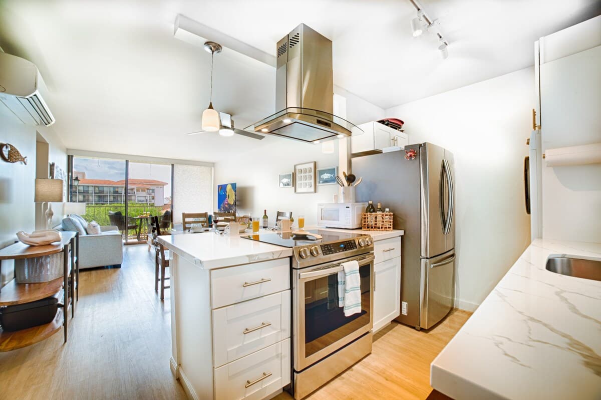 Condo in Kihei · ★4.96 · 2 bedrooms · 3 beds · 2 baths - Photo 4