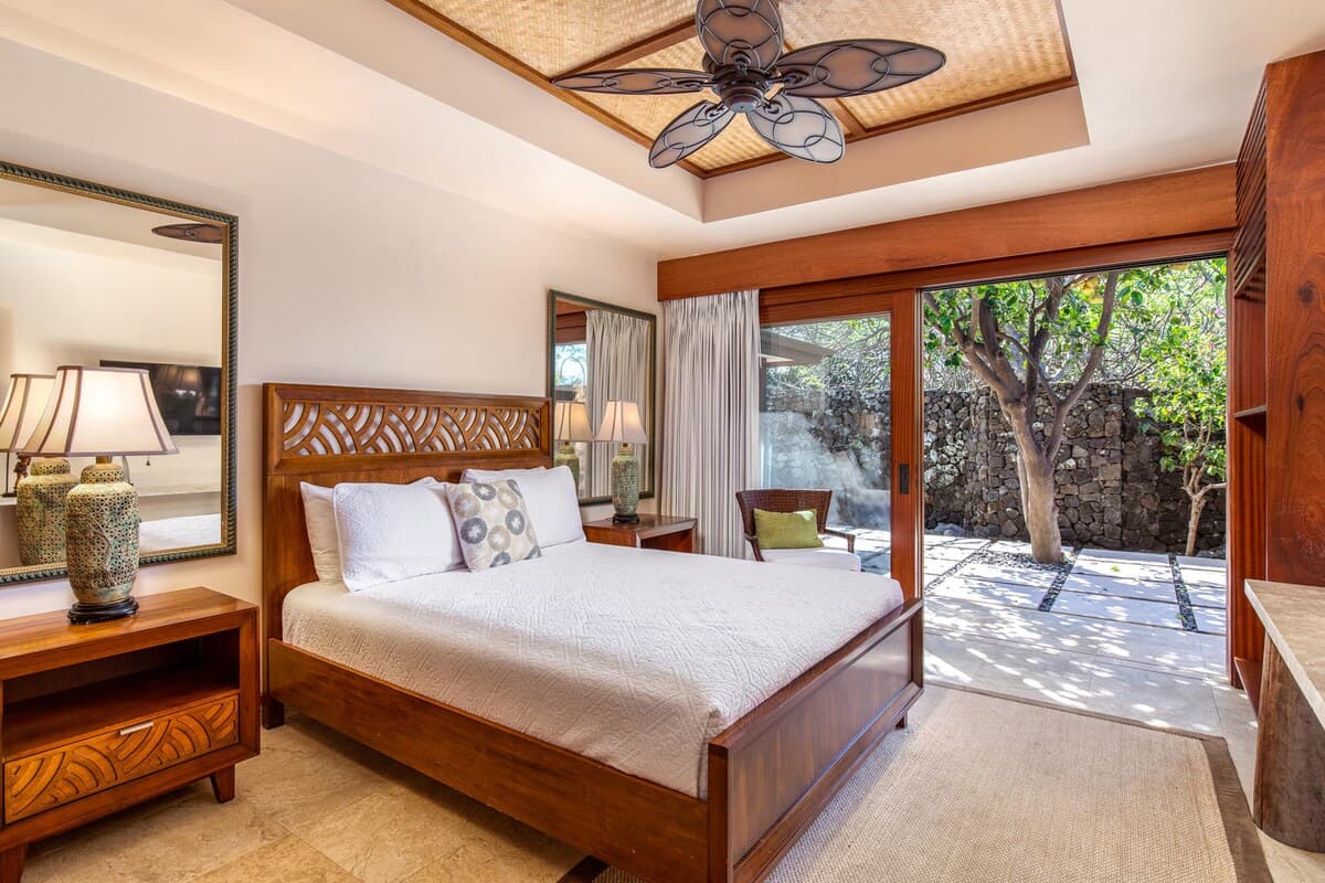 Home in Kailua-Kona · ★5.0 · 4 bedrooms · 5 beds · 4 baths - Photo 3