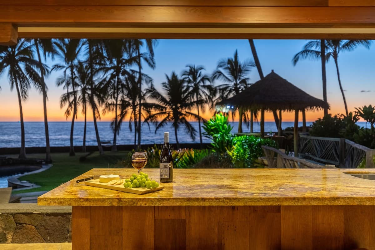 Home in Kailua-Kona · ★5.0 · 4 bedrooms · 5 beds · 4 baths - Photo 1