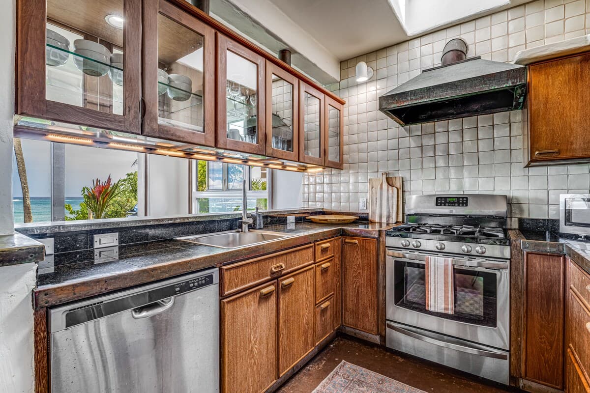 Villa in Paia · ★4.94 · 4 bedrooms · 4 beds · 2 baths - Photo 5