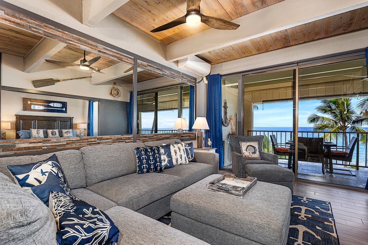 Condo in Kailua-Kona · ★4.96 · 2 bedrooms · 3 beds · 2 private baths - Photo 5