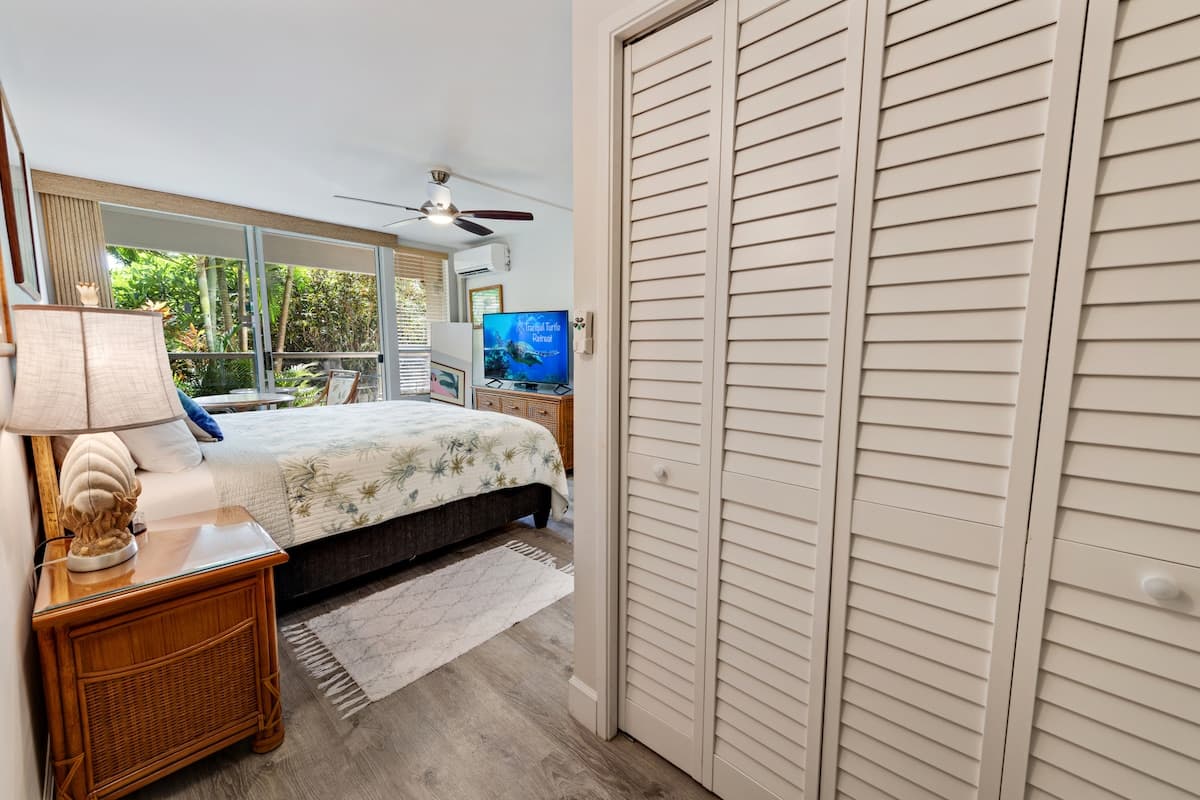 Condo in Kihei · ★5.0 · 2 bedrooms · 3 beds · 2 baths - Photo 4