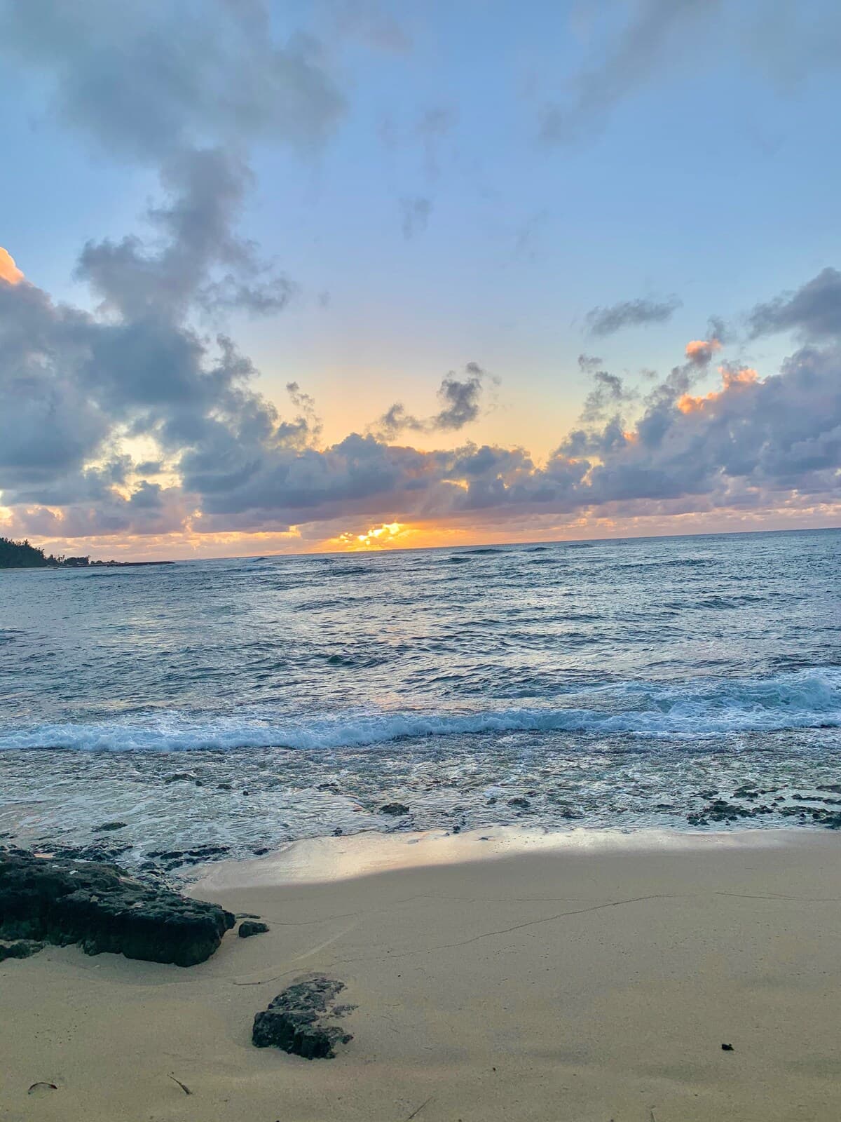 Townhouse in Kahuku · ★4.92 · 1 bedroom · 3 beds · 1 private bath - Photo 2