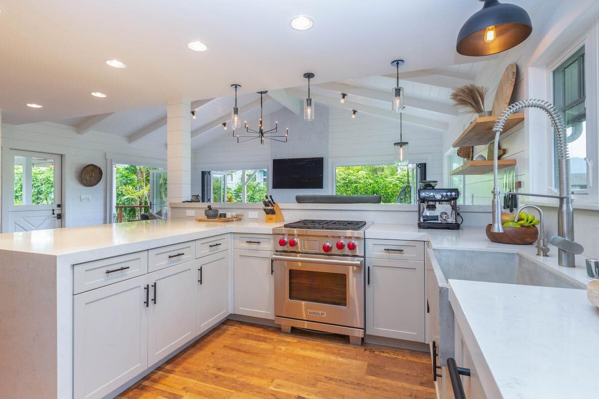 Home in Princeville · ★4.98 · 3 bedrooms · 4 beds · 3 baths - Photo 4