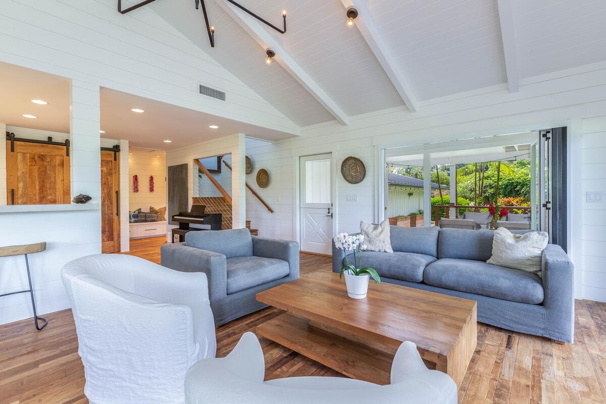 Home in Princeville · ★4.98 · 3 bedrooms · 4 beds · 3 baths - Photo 2