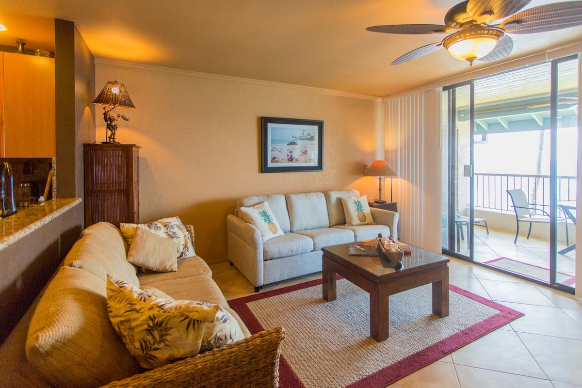 Condo in Kailua-Kona · ★4.99 · 1 bedroom · 2 beds · 1 bath - Photo 1