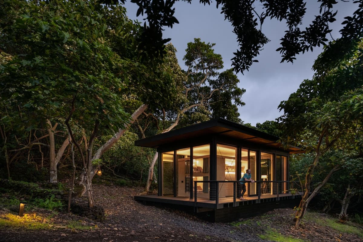 Glass House near Capt. Cook Trail - Photo 1