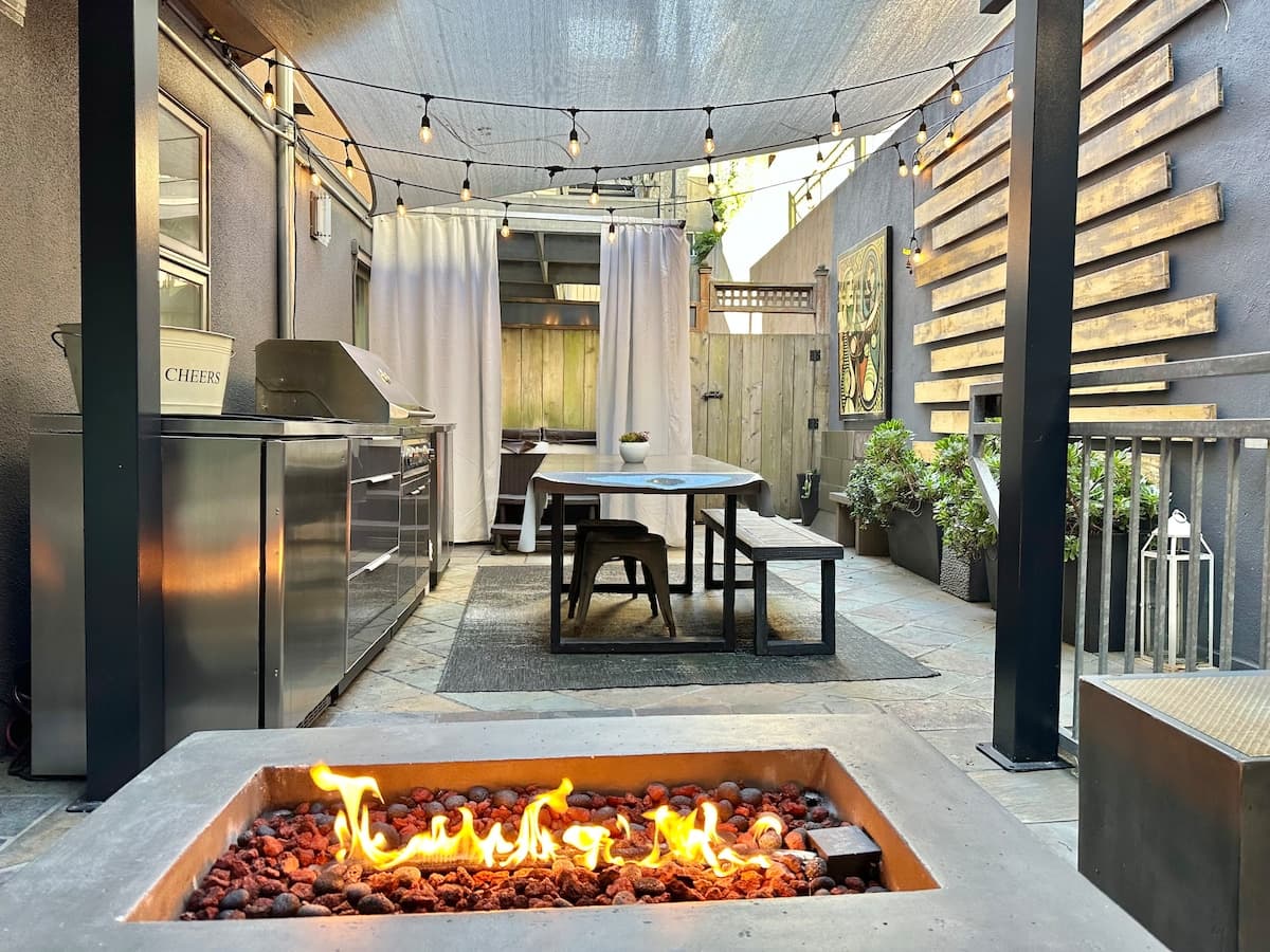 Private Hot Tub & Patio, Upper Market SF - Photo 2