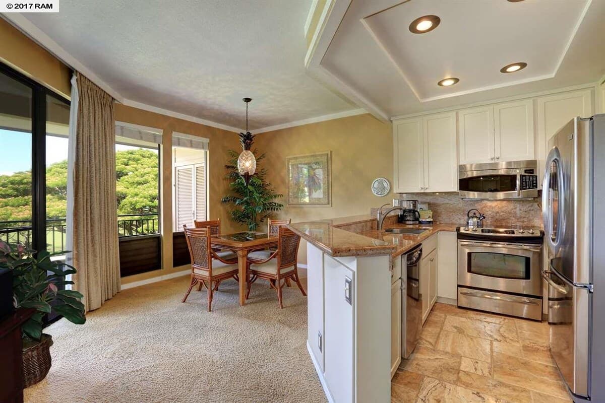 Condo in Lahaina · ★4.97 · 1 bedroom · 1 bed · 1.5 baths - Photo 4