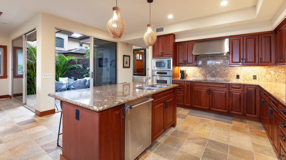 Home in Waimea · ★4.96 · 3 bedrooms · 5 beds · 3.5 baths - Photo 5