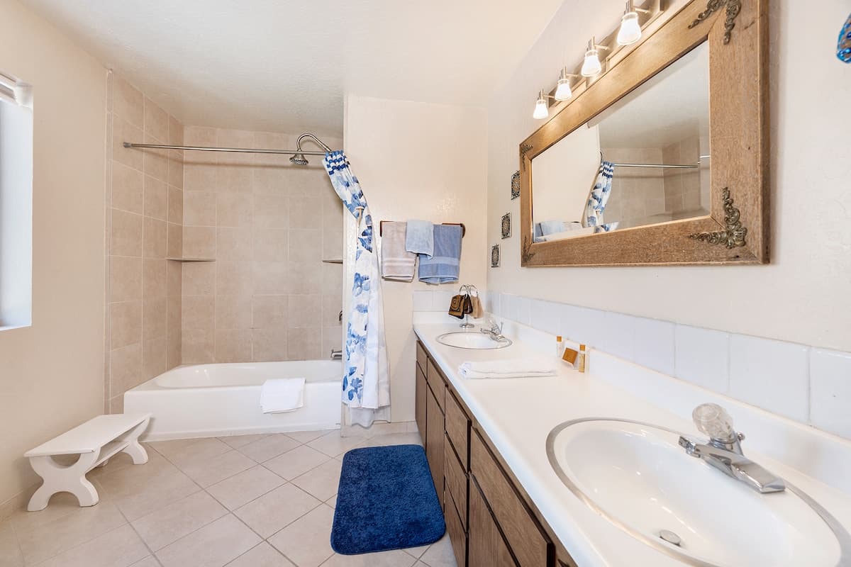 Home in Stateline · ★4.79 · 3 bedrooms · 5 beds · 2 private baths - Photo 4