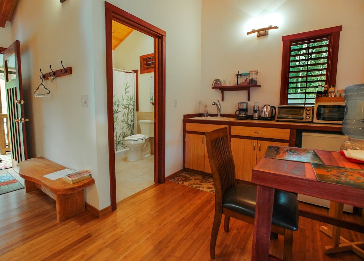 Cabin in Volcano · ★4.88 · 1 bedroom · 1 bed · 1 private bath - Photo 5