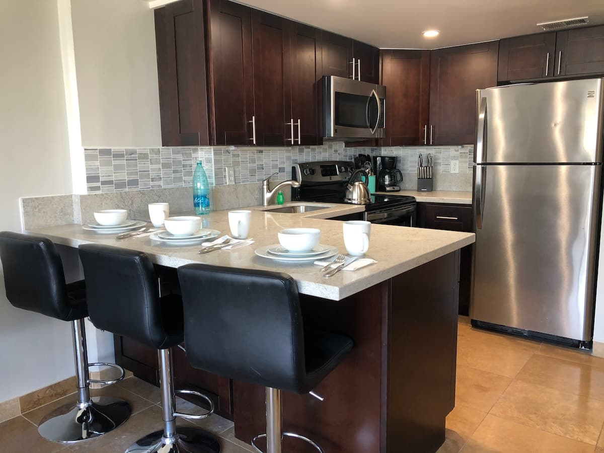 Condo in Honolulu · ★4.9 · 1 bedroom · 3 beds · 1 private bath - Photo 2