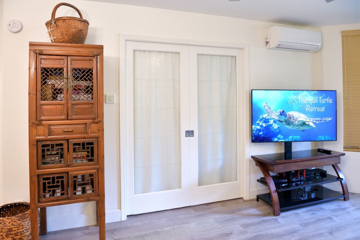 Condo in Kihei · ★4.94 · 1 bedroom · 2 beds · 1 private bath - Photo 2