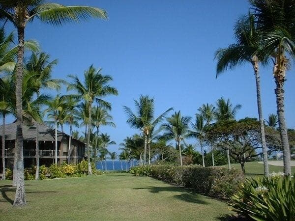 Condo in Kailua-Kona · ★4.85 · 2 bedrooms · 3 beds · 2 baths - Photo 5