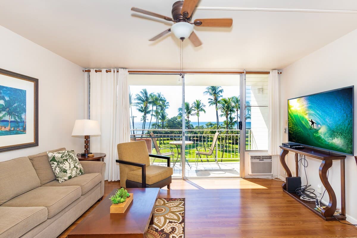 Condo in Kihei · ★4.88 · 1 bedroom · 2 beds · 1 private bath - Photo 3