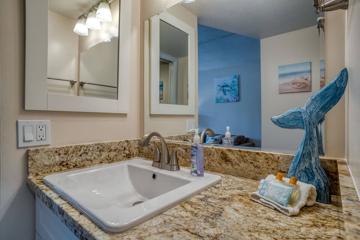 Condo in Kihei · ★4.81 · Studio · 1 bed · 1 private bath - Photo 5