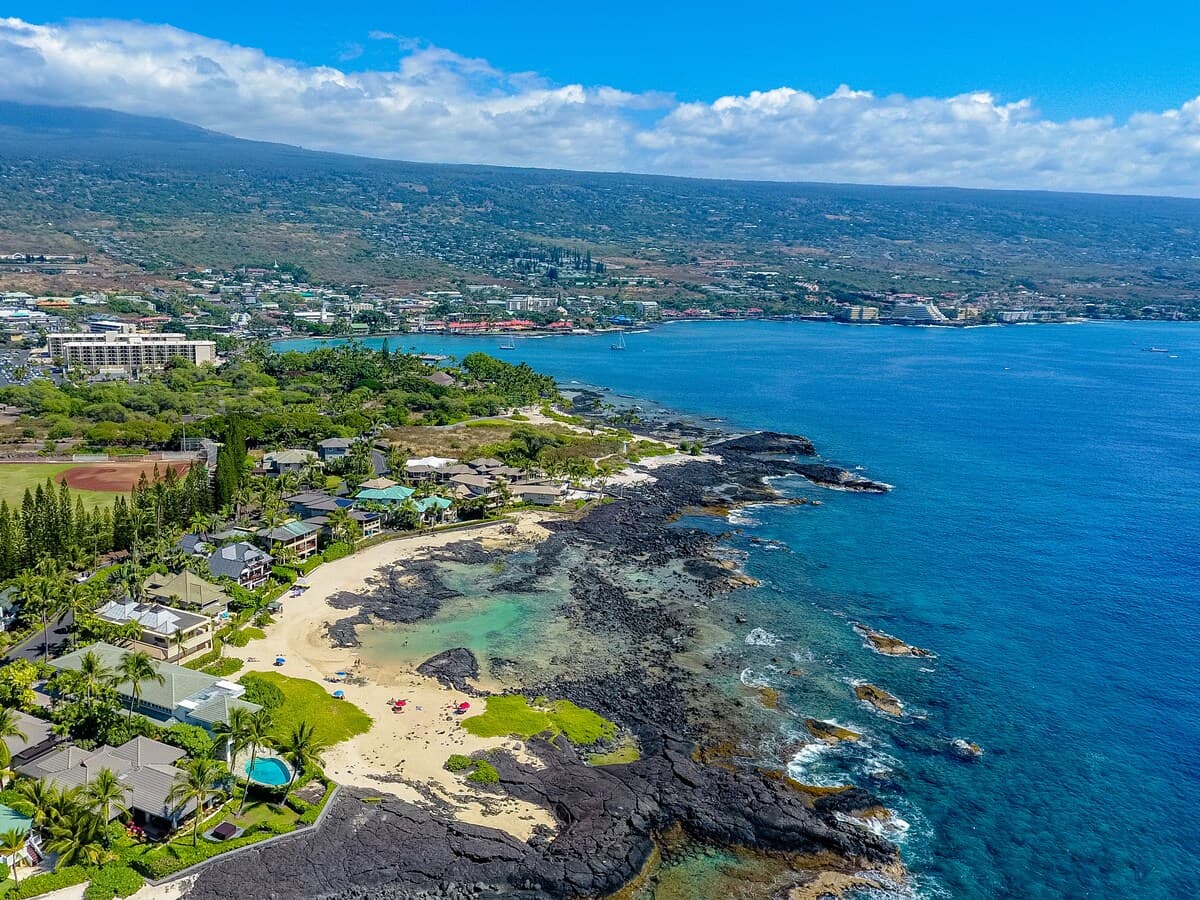 Home in Kailua-Kona · ★5.0 · 3 bedrooms · 3 beds · 3 baths - Photo 5