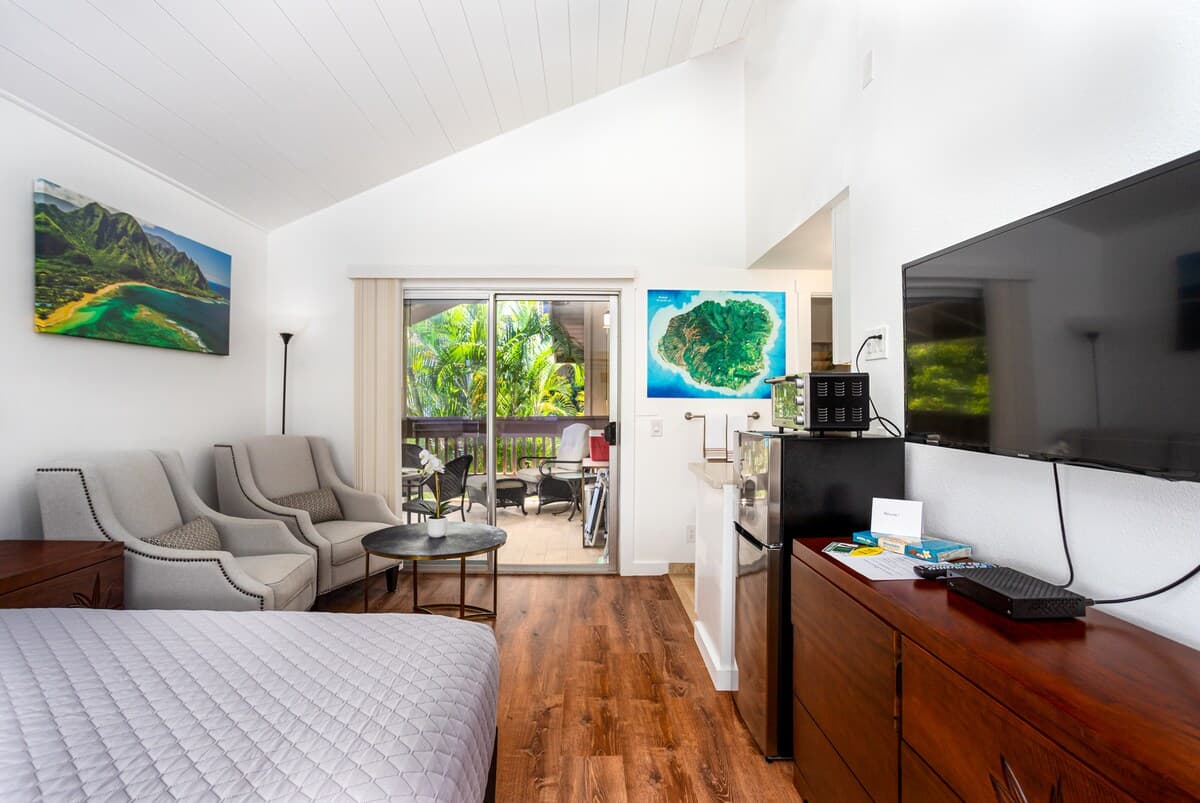 Condo in Princeville · ★4.93 · Studio · 1 bed · 1 bath - Photo 2