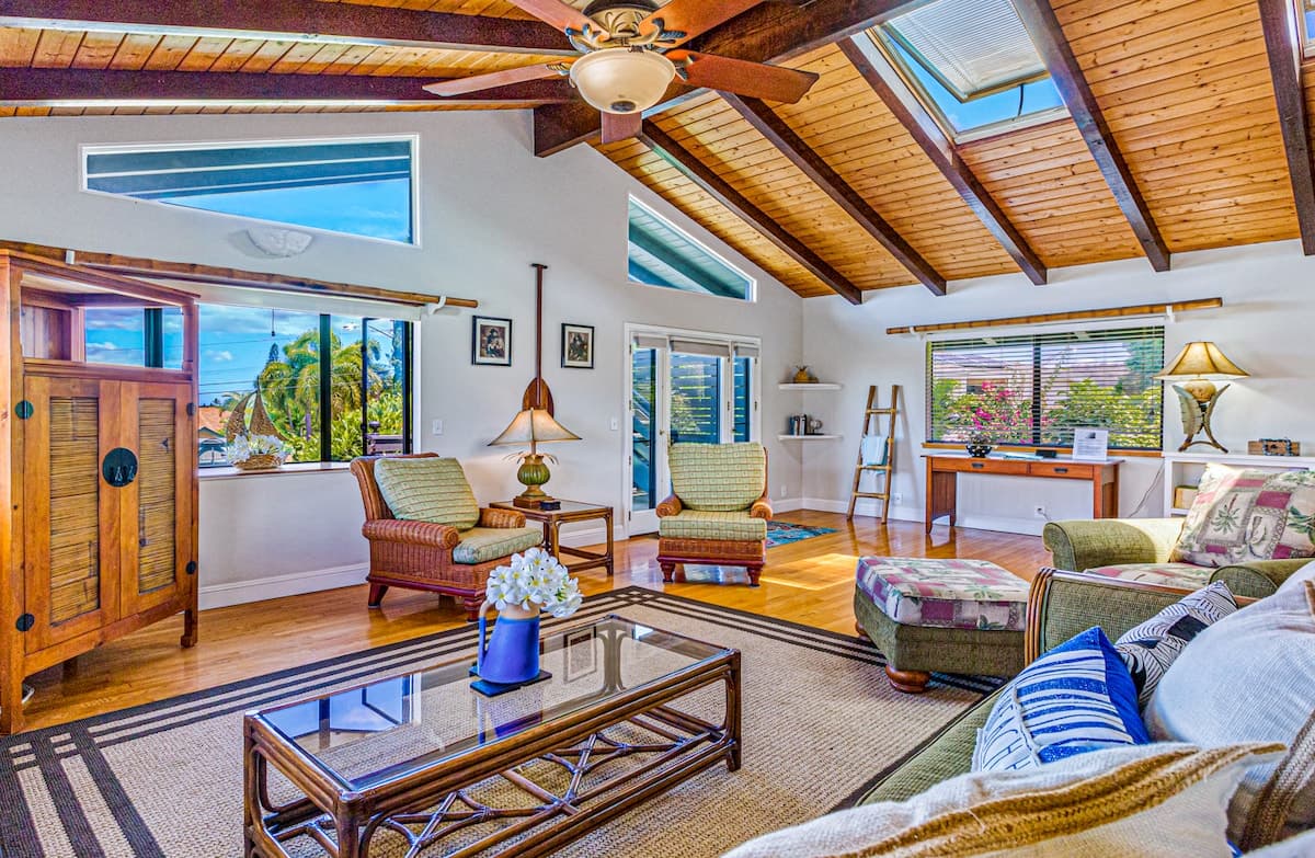 Home in Kihei · ★4.9 · 3 bedrooms · 6 beds · 2.5 baths - Photo 1