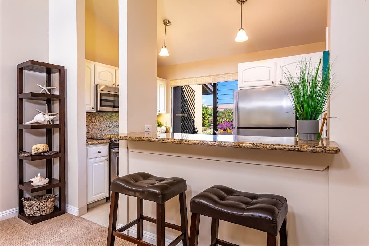 Condo in Kihei · ★4.96 · 1 bedroom · 2 beds · 1 bath - Photo 5