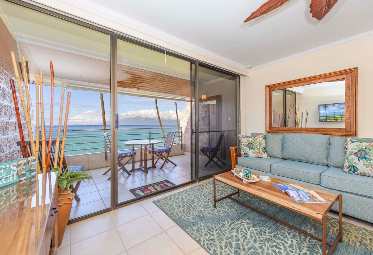 Condo in Lahaina · ★4.89 · 1 bedroom · 3 beds · 1 bath - Photo 2