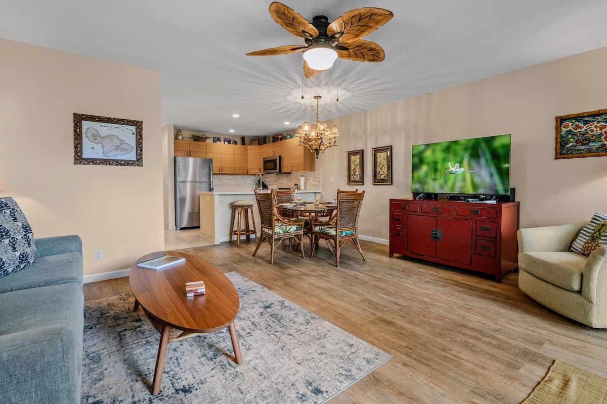 Condo in Kihei · ★4.82 · 1 bedroom · 2 beds · 2 baths - Photo 2