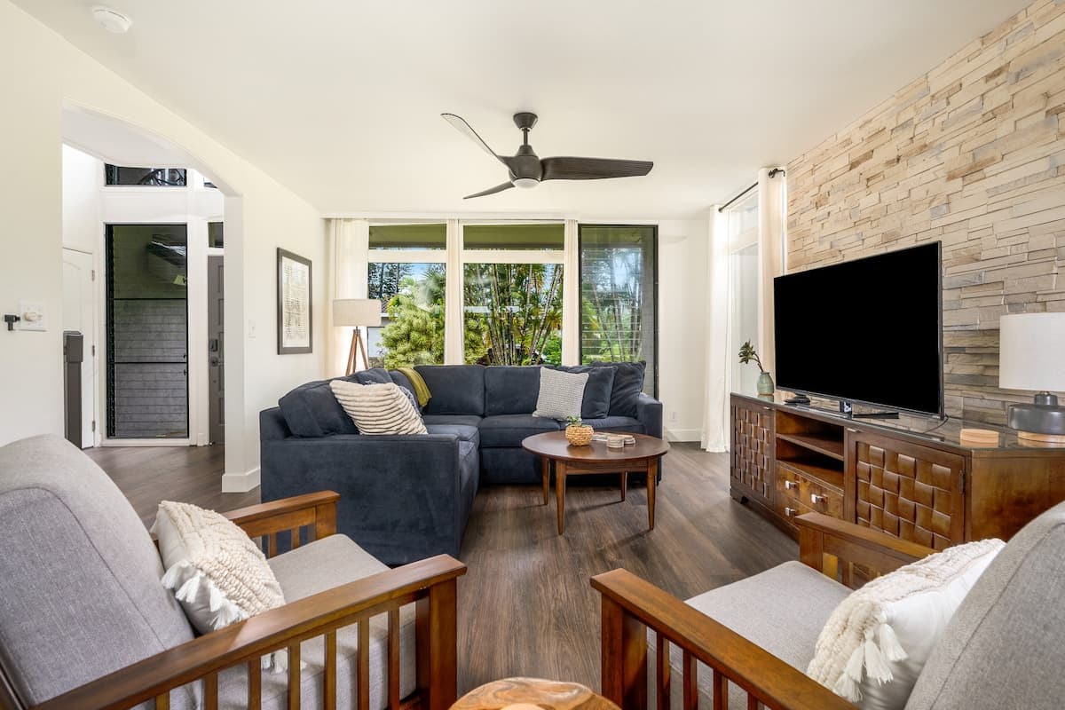 Home in Princeville · ★4.94 · 3 bedrooms · 5 beds · 2 private baths - Photo 4
