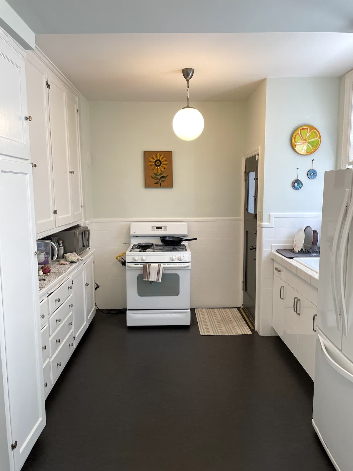 Art Deco Mission Condo with Parking & Patio - Photo 3