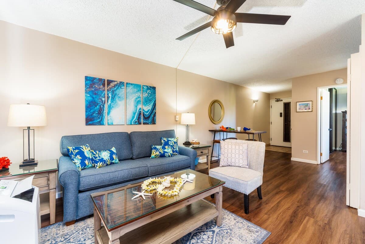 Condo in Lahaina · ★4.63 · 1 bedroom · 2 beds · 1 bath - Photo 3
