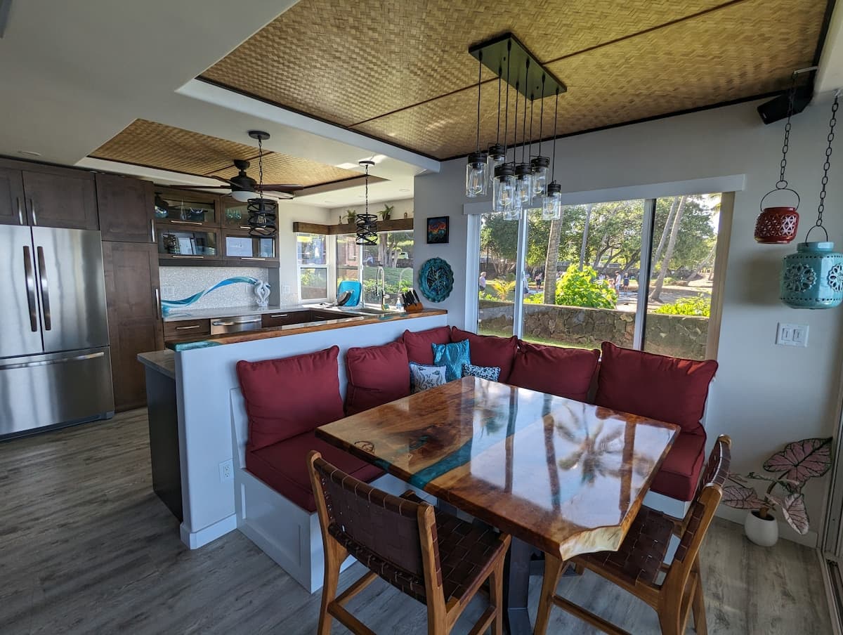 Condo in Kailua-Kona · ★4.94 · 2 bedrooms · 4 beds · 2 baths - Photo 3