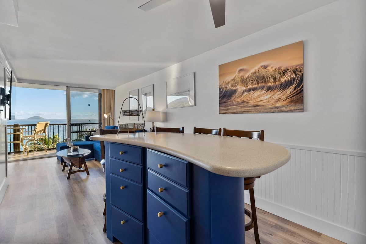 Condo in Kihei · ★4.96 · 2 bedrooms · 2 beds · 2 baths - Photo 3