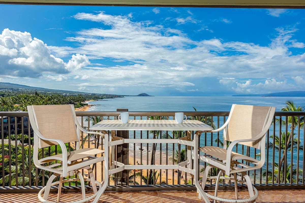 Condo in Kihei · ★4.96 · 2 bedrooms · 2 beds · 2 baths - Photo 1