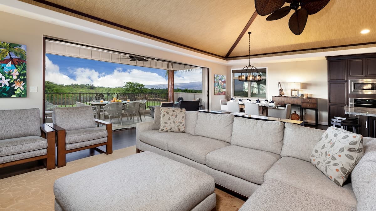 Home in Waimea · ★5.0 · 3 bedrooms · 5 beds · 3 baths - Photo 2