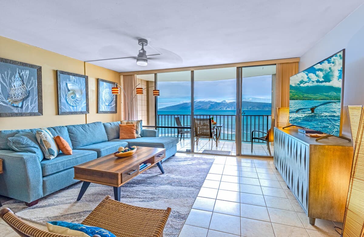 Condo in Lahaina · ★4.78 · 2 bedrooms · 3 beds · 2 baths - Photo 4