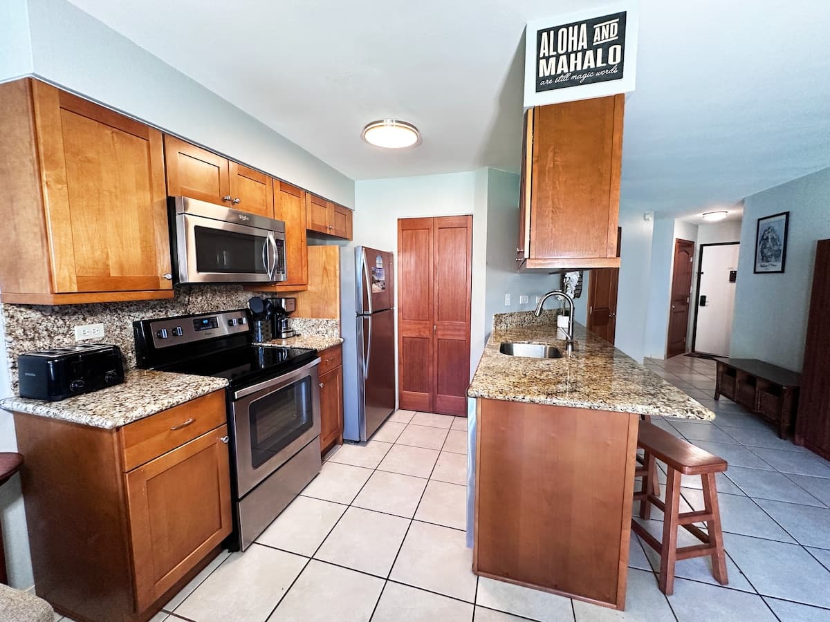 Condo in Kihei · ★4.84 · 1 bedroom · 3 beds · 2 baths - Photo 2