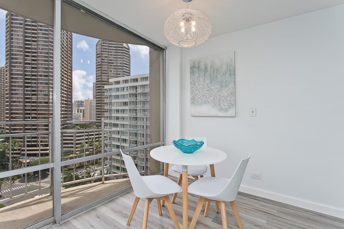 Waikiki Marina Condo - Photo 5