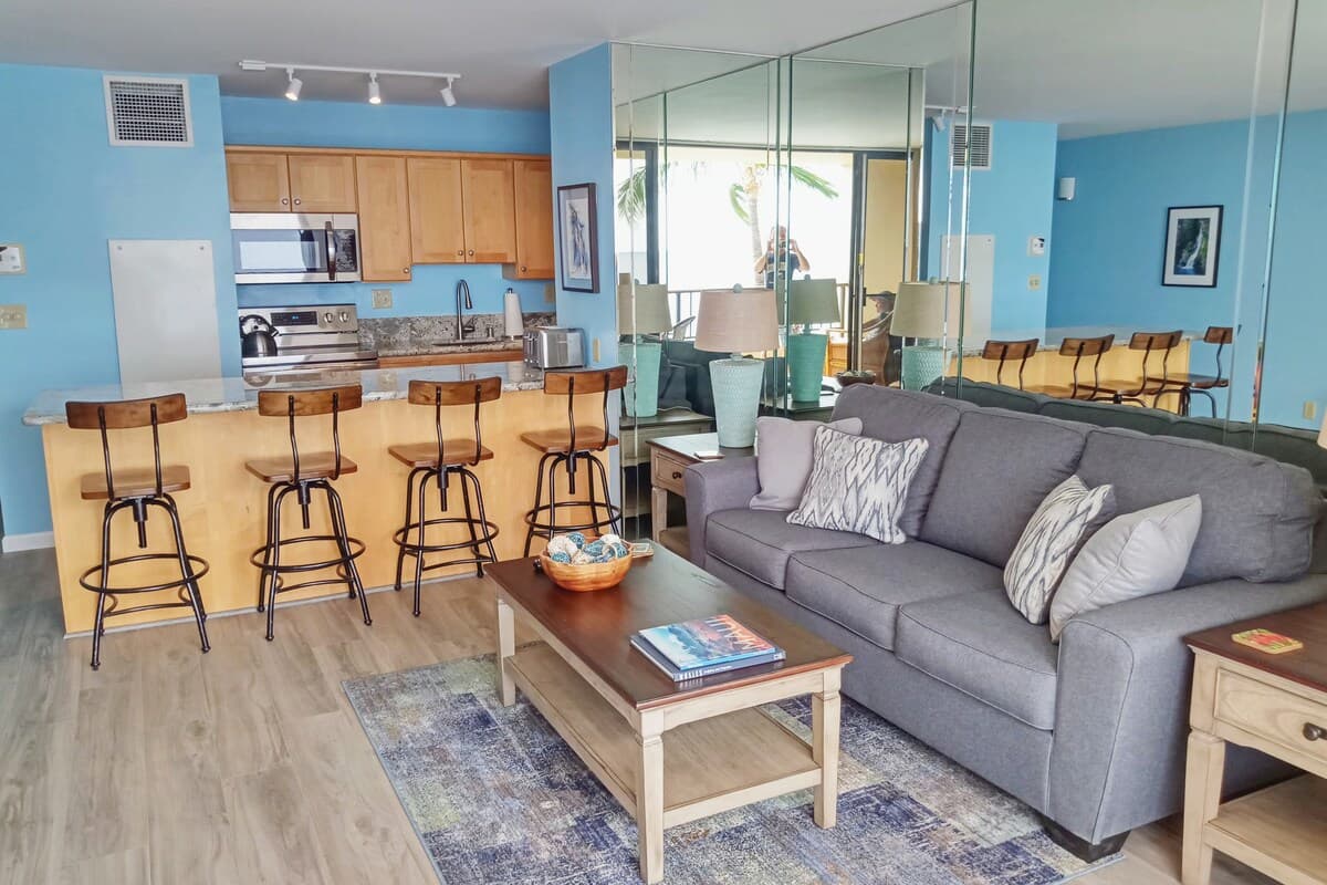 Condo in Kihei · ★4.95 · 1 bedroom · 2 beds · 1 bath - Photo 5