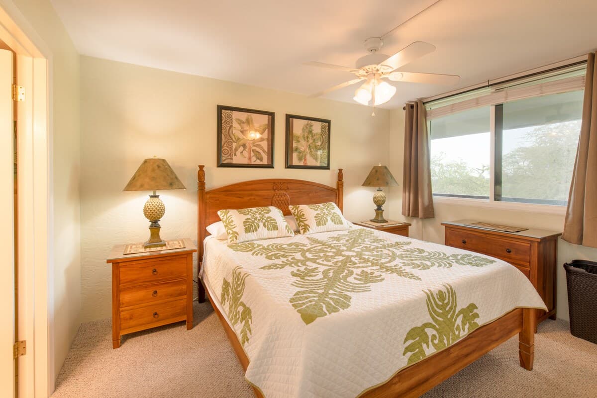 Condo in Kailua-Kona · ★4.83 · 2 bedrooms · 3 beds · 2 private baths - Photo 2