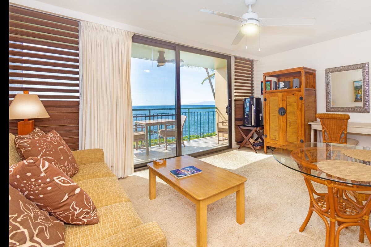 Condo in Kihei · ★4.73 · 1 bedroom · 2 beds · 1 private bath - Photo 3
