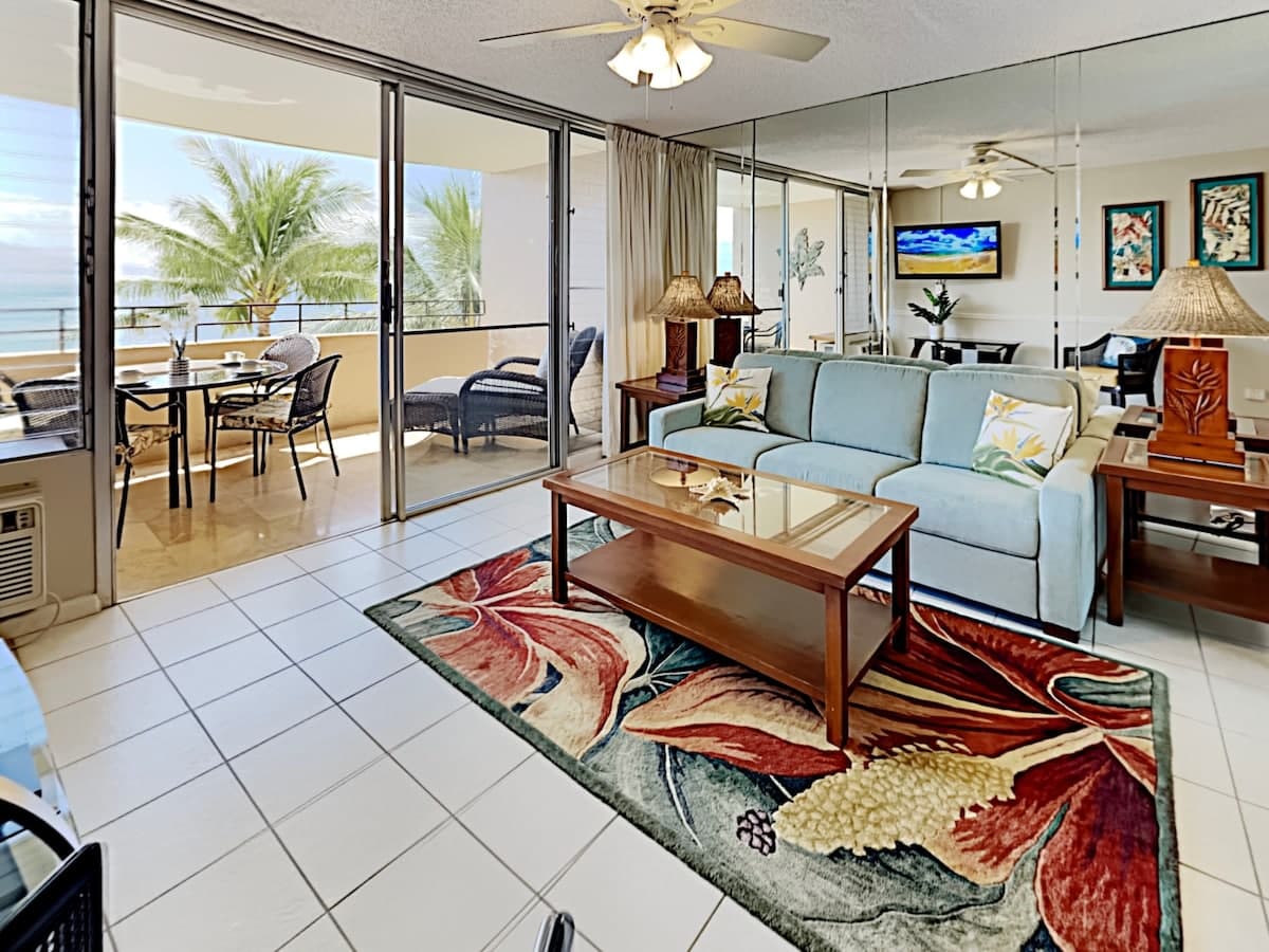 Condo in Wailuku · ★4.9 · 1 bedroom · 2 beds · 1 bath - Photo 2