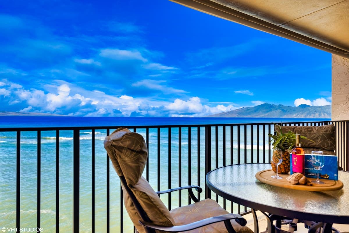 Condo in Lahaina · ★4.93 · 2 bedrooms · 3 beds · 2 baths - Photo 1
