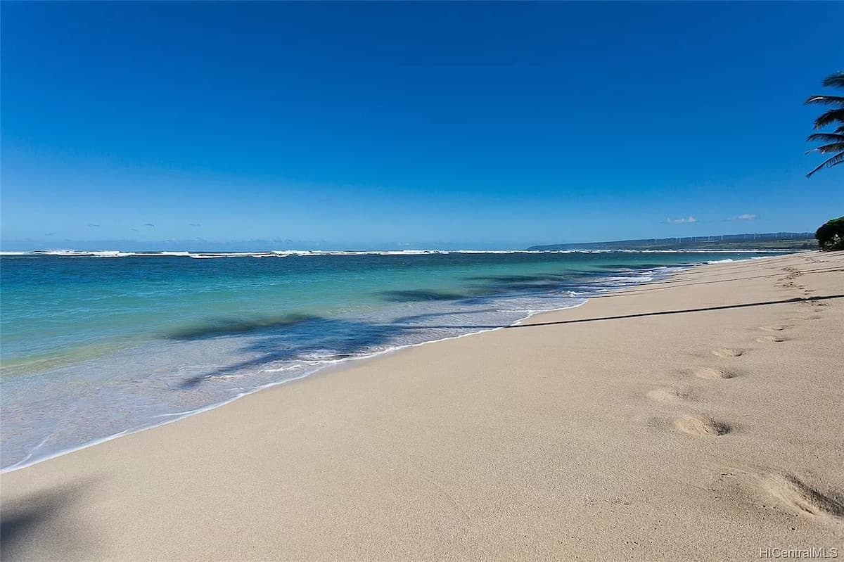 Condo in Waialua · ★4.92 · 1 bedroom · 2 beds · 1 private bath - Photo 3