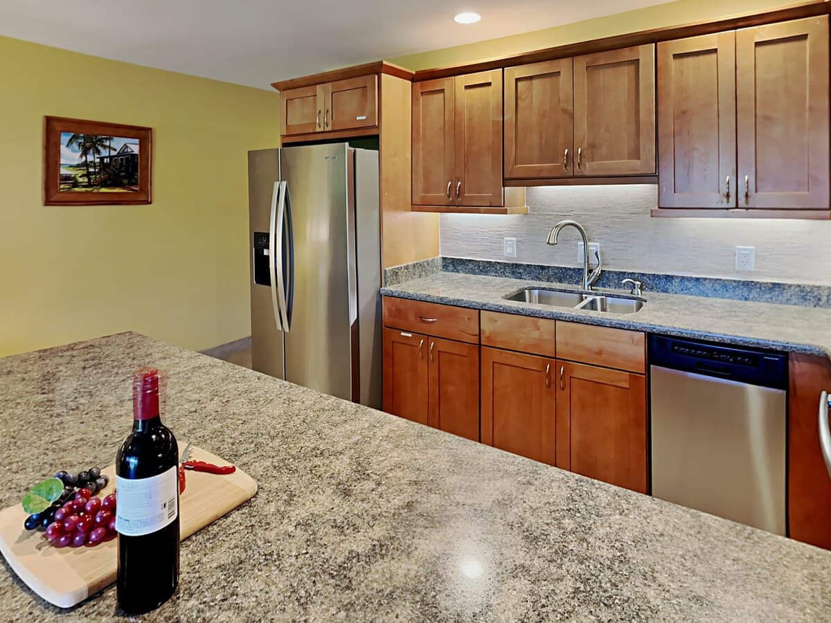 Condo in Kihei · ★4.91 · 1 bedroom · 2 beds · 1 bath - Photo 5