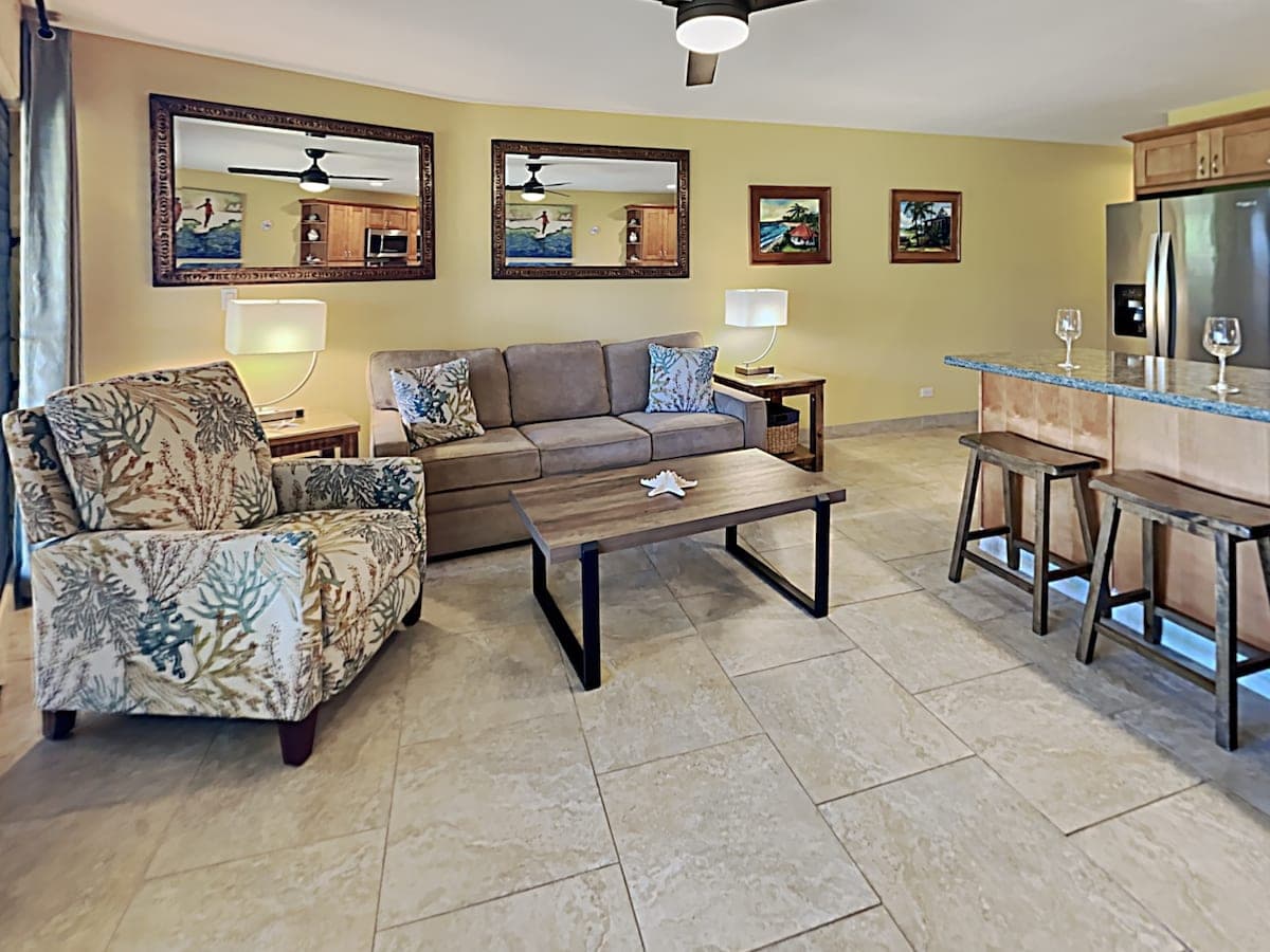 Condo in Kihei · ★4.91 · 1 bedroom · 2 beds · 1 bath - Photo 4